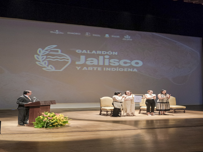 Reconocen a la comunidad artesanal con el Galardón Jalisco y Arte Indígena 2025 