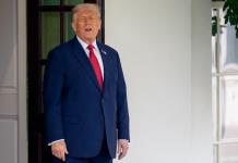 Casa Blanca amenaza con despidos masivos si los demócratas no aprueban una extensión del gasto