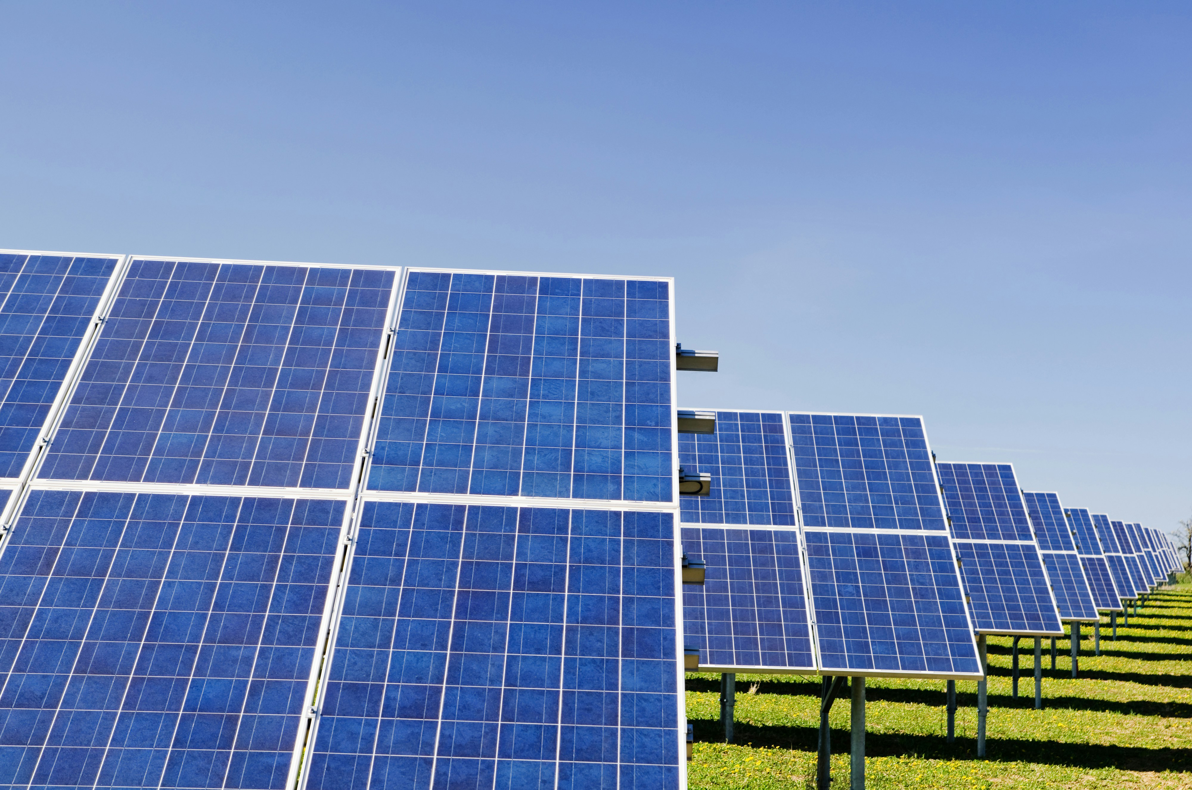 Litio, silicio y cobre: trío para las energías limpias