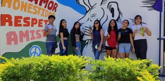 Estudiantes de Juanacatlán y el Salto presentan a la Presidenta Claudia Sheinbaum su mural por la ecología y la paz
