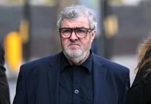 Paul Gallagher, hermano de los músicos de Oasis, se declara no culpable de violación y otros cargos
