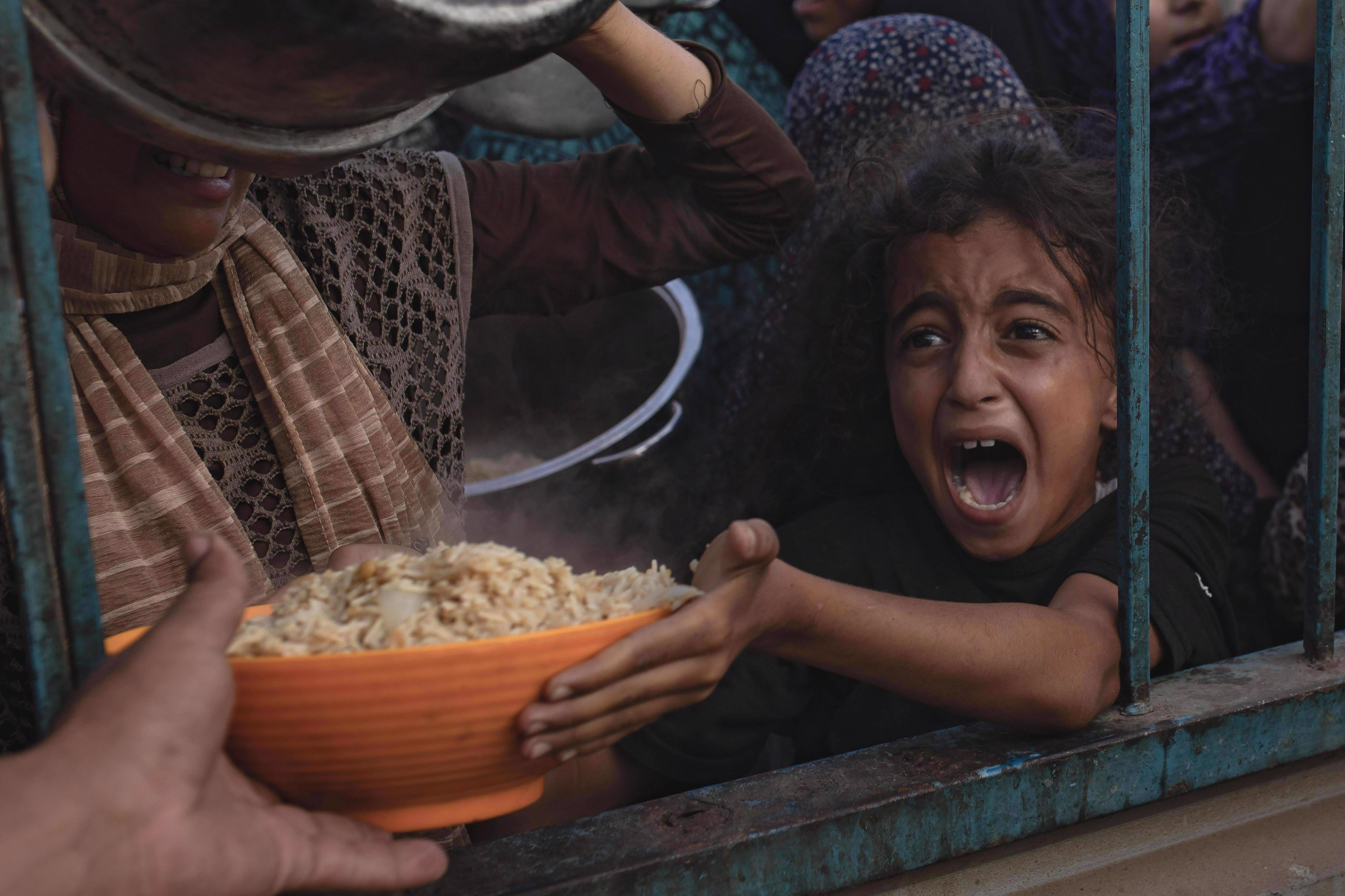 Gaza al límite, se acaba el tiempo para los niños de la hambruna.