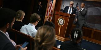 Grandes diferencias entre republicanos y demócratas antes de posible cierre del gobierno en EEUU.