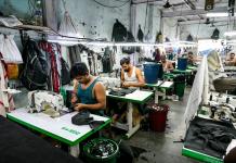 En Bombay, la favela más grande de Asia está en venta