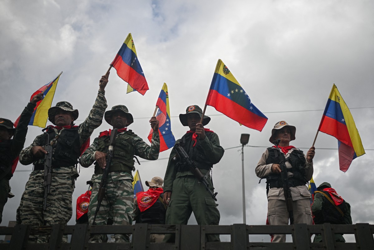 Maduro listo para decretar estado de excepción en Venezuela ante eventual agresión de EEUU