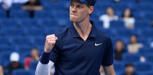 Sinner se mete en la final de Pekín y Gauff sobrevive a la batalla con Bencic