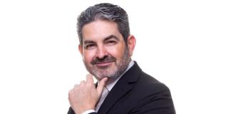 Pedro Eloy presenta su libro de orientación empresarial "Los ocho elementos del éxito en los negocios"