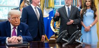 Trump dice que prepara recortes permanentes en el gobierno gracias al bloqueo presupuestario