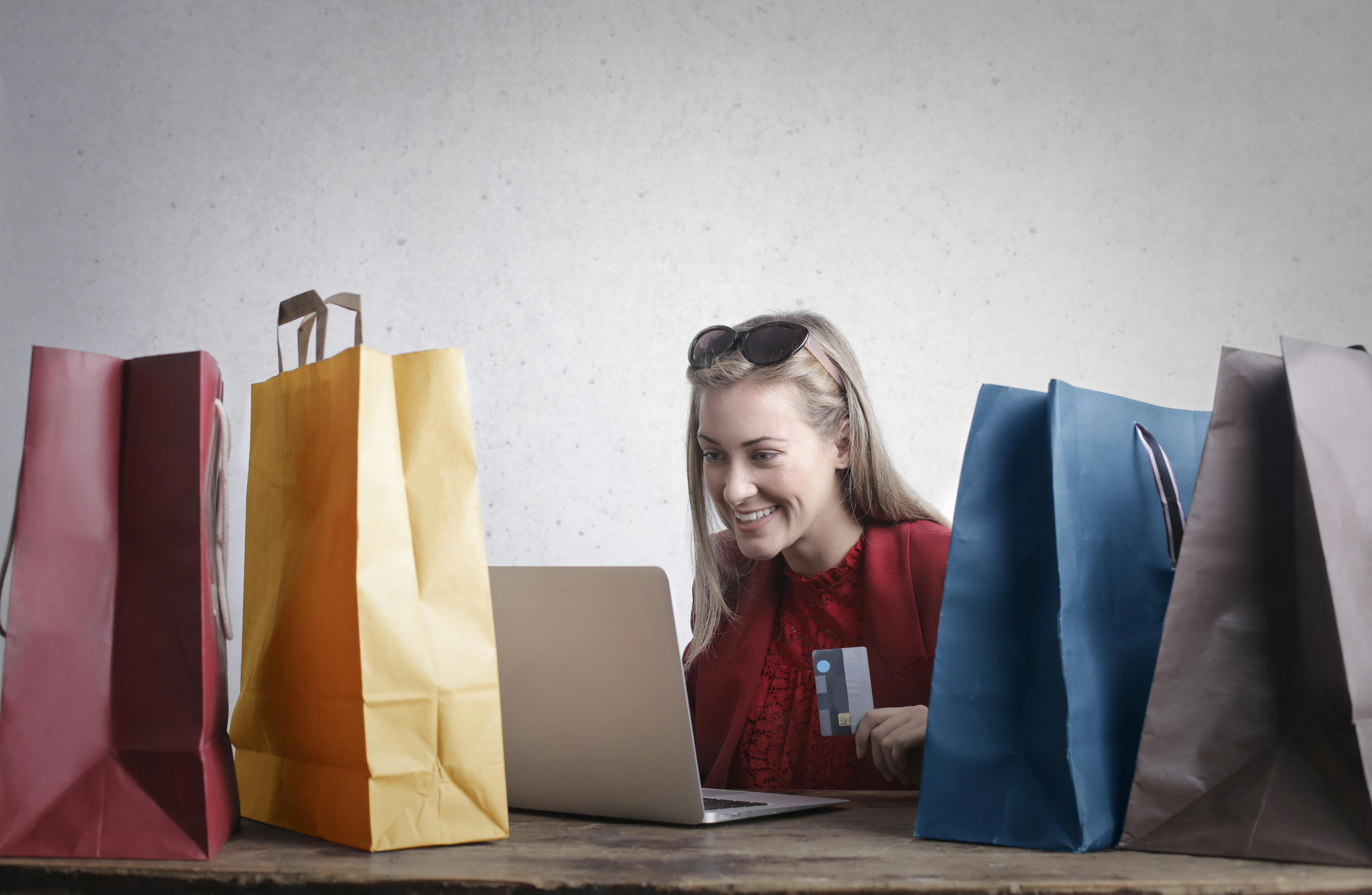 ¿Qué es el “desinfluencing”? La contraposición a las compras compulsivas