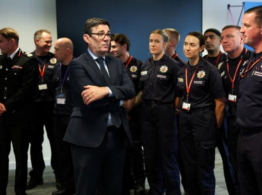 Aumentan crímenes de odio en Inglaterra y Gales por primera vez en 3 años, muestran cifras oficiales