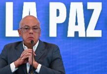 Venezuela advierte a EEUU sobre plan de extremistas para atacar su embajada en Caracas