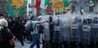 Sheinbaum ve provocación en actos violentos de marcha del 2 de octubre en Ciudad de México