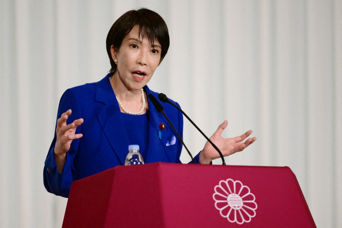 Takaichi se perfila como la primera mujer jefa del Gobierno en Japón, pero no es una feminista