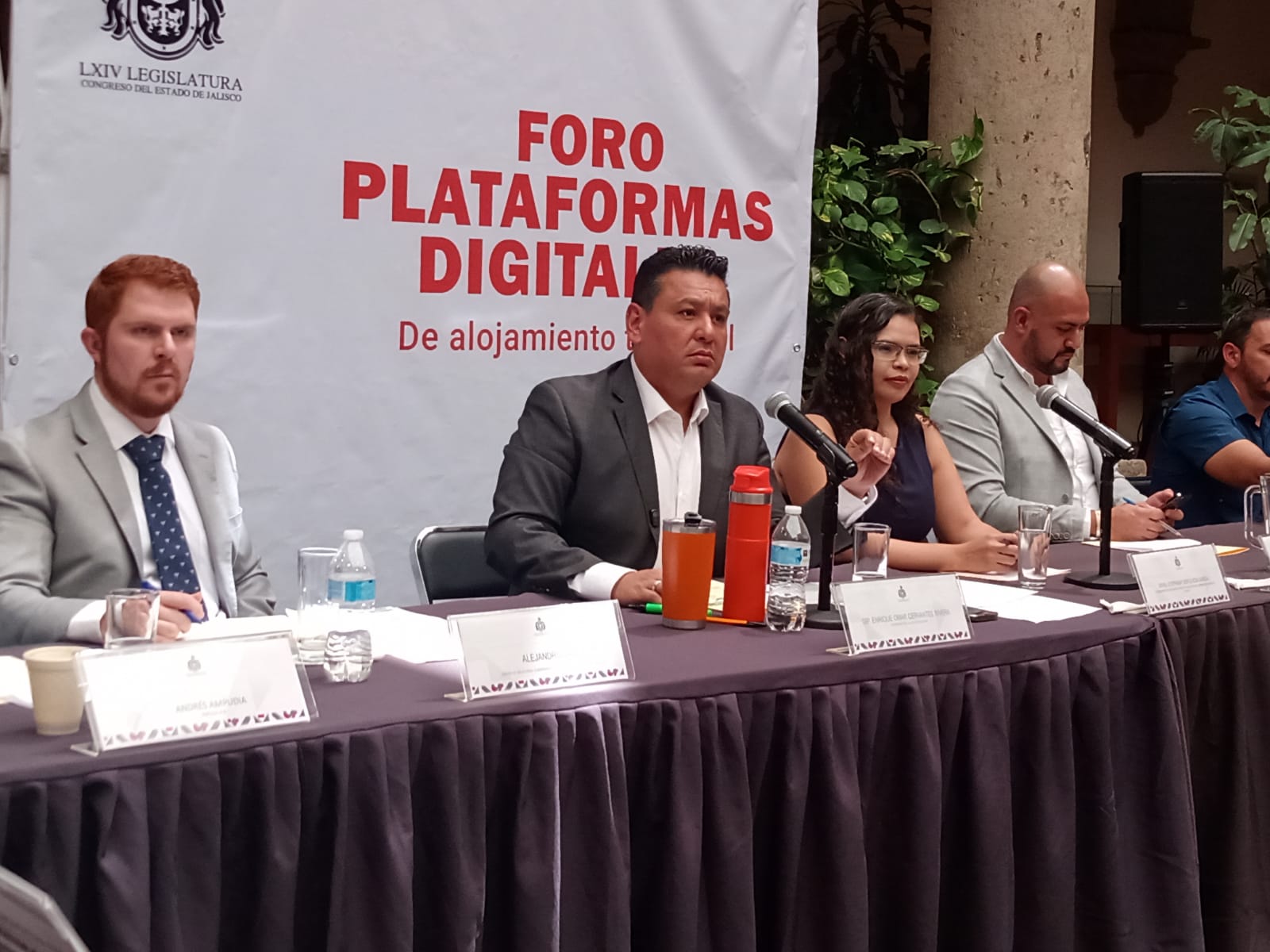 Plataformas de alojamiento están de acuerdo en que el Congreso regule su operación en Jalisco