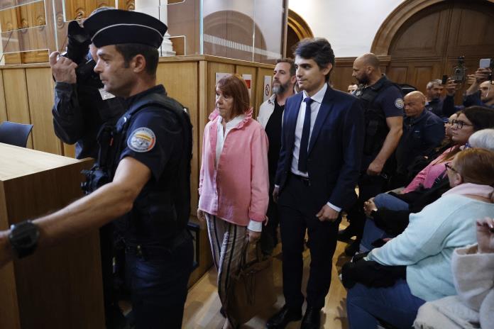 Gisèle Pelicot, la mujer normal que batió de nuevo a sus violadores Gisèle Pelicot, la mujer normal que batió de nuevo a sus violadores
