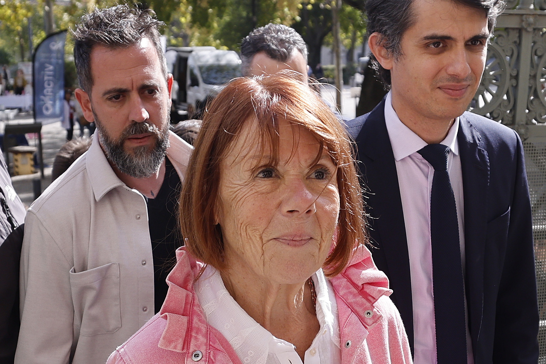 Gisèle Pelicot, la mujer normal que batió de nuevo a sus violadores Gisèle Pelicot, la mujer normal que batió de nuevo a sus violadores