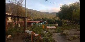 Malecón de Jocotepec sufre derribo de letras turísticas e inundación por viento y oleaje