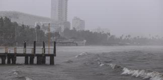 México avisa de la formación de la tormenta Raymond frente a costas del estado de Guerrero
