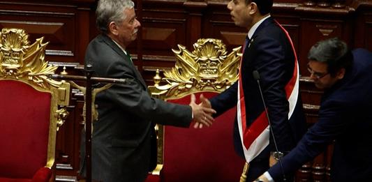 De crisis en crisis: ¿qué le espera a Perú bajo su séptimo gobierno en una década?