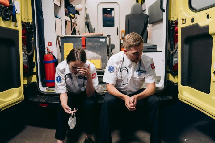 Un tercio de los médicos o enfermeros declara síntomas de depresión en Europa, según la OMS