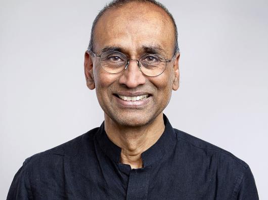 Homenajes, divulgación y la presencia del nobel Venki Ramakrishnan en FIL Ciencia 2025