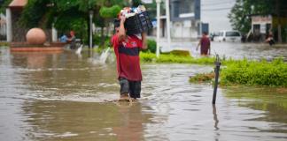 Aumenta muerte y destrucción por intensas lluvias en México