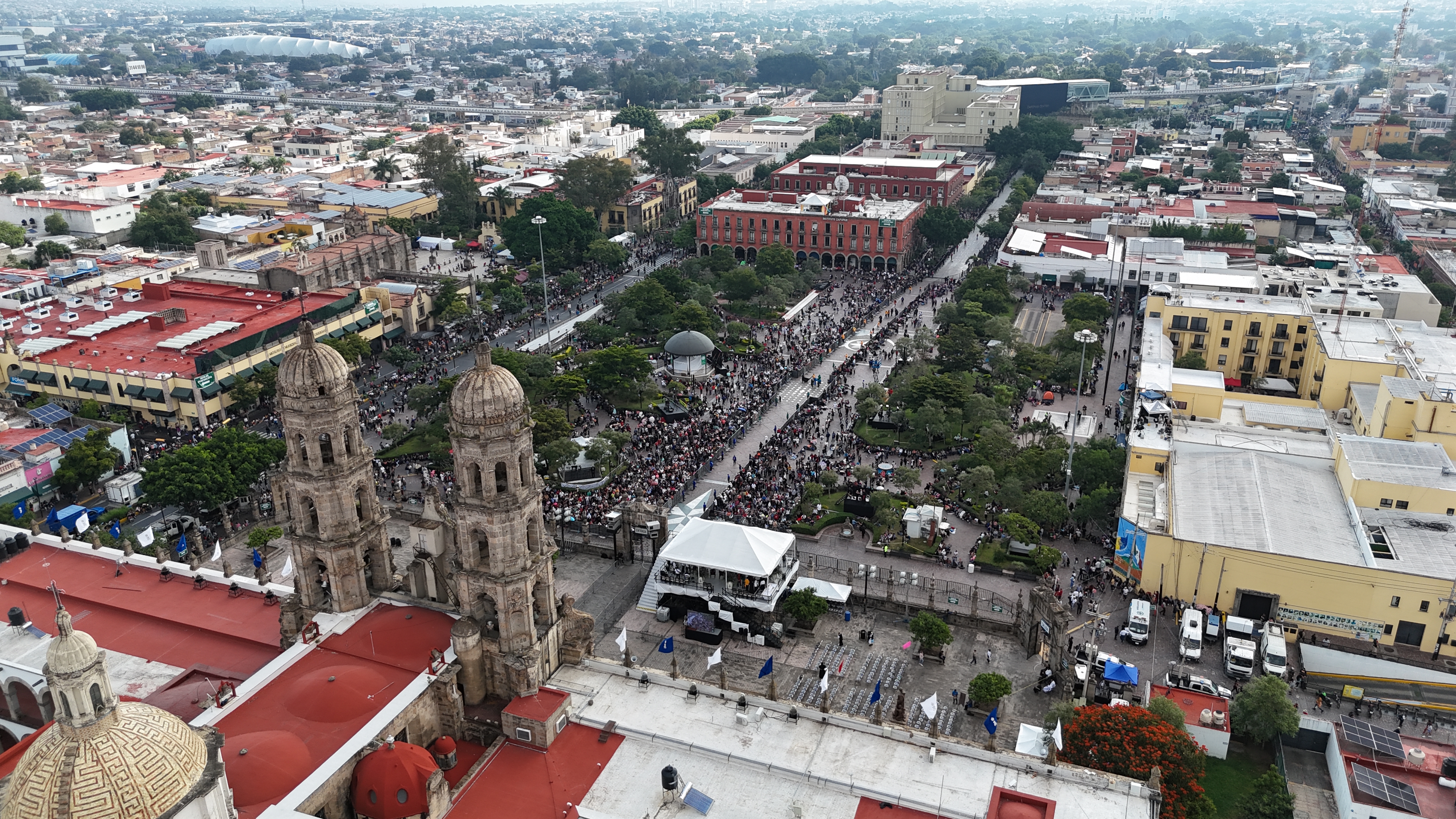 Más de 2.5 millones de feligreses acompañan a la Virgen de Zapopan en la Romería 2025