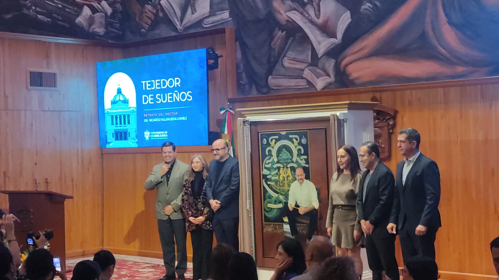 Un rector cercano y de gran liderazgo, así será recordado Ricardo Villanueva, quien develó su retrato