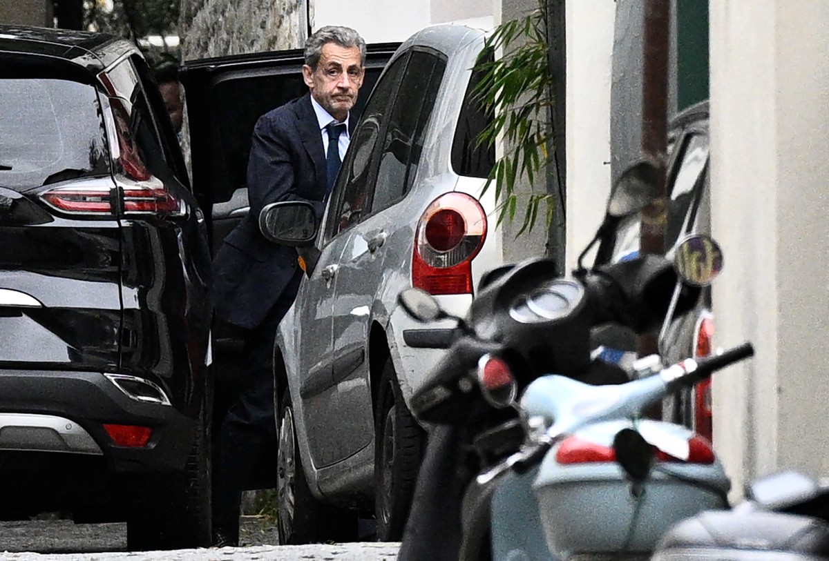 La justicia francesa informa a expresidente Sarkozy de su fecha de entrada en prisión