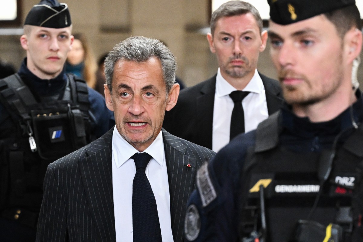 Macron recibe a expresidente francés Sarkozy antes de su entrada en prisión Macron recibe a expresidente francés Sarkozy antes de su entrada en prisión
