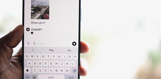 California promulga ley pionera en EEUU que regula a los chatbots de IA