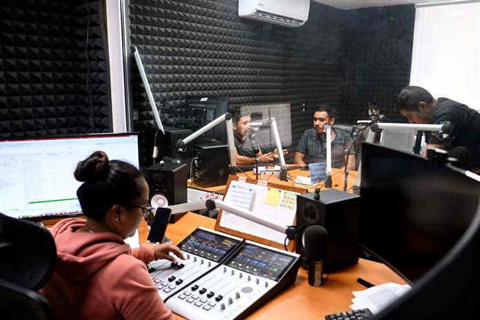 Una radio local alivia la incertidumbre en medio del desastre por las lluvias en México Una radio local alivia la incertidumbre en medio del desastre por las lluvias en México