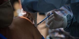 Ya inició la vacunación contra Covid-19 e Influenza en Jalisco