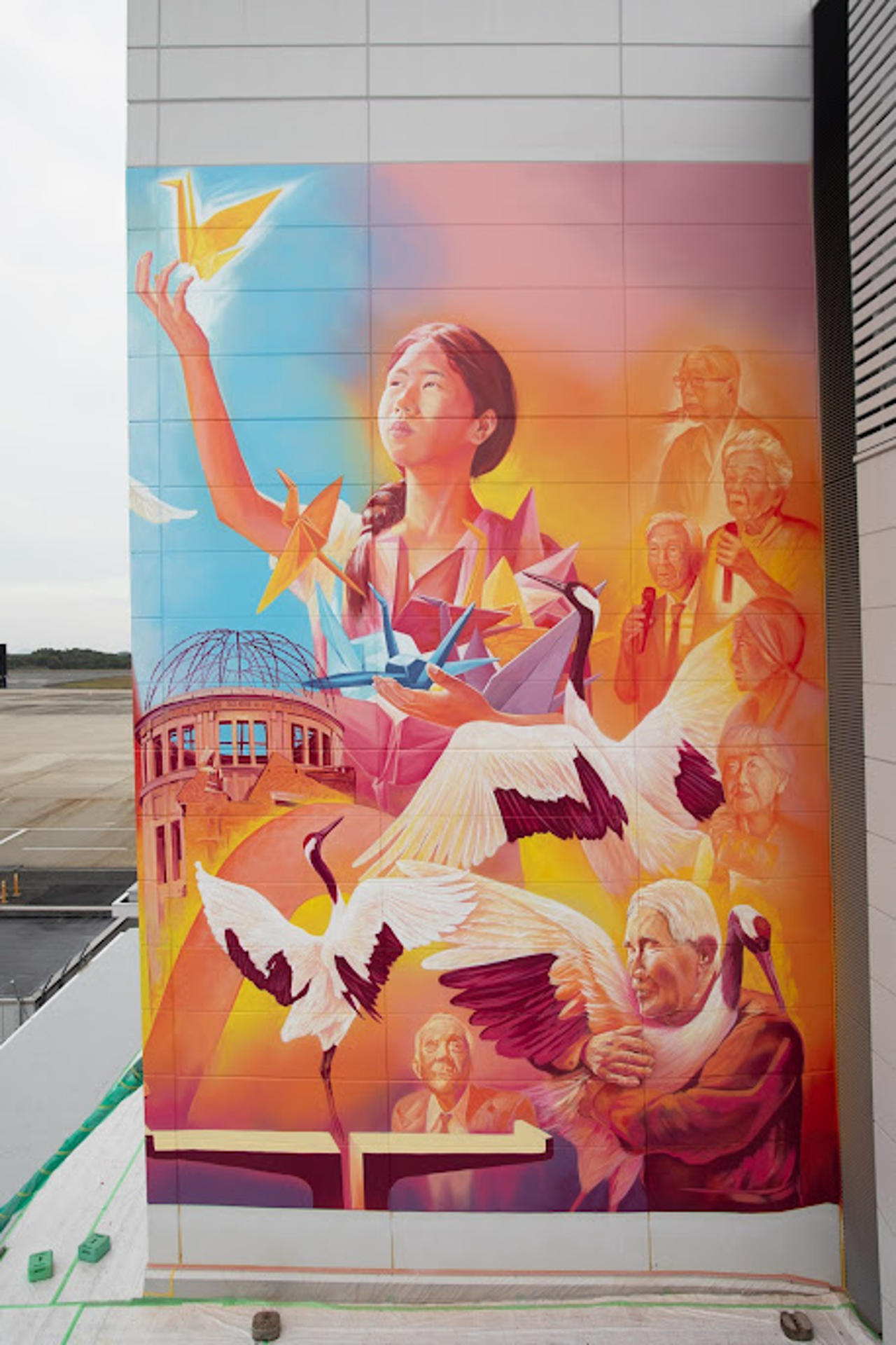 Artistas mexicanos homenajean a las víctimas nucleares con mural por la paz en Hiroshima Artistas mexicanos homenajean a las víctimas nucleares con mural por la paz en Hiroshima