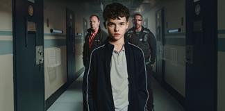 Creador de la serie Adolescencia invita a los padres a escribirles a sus hijos para proyecto editorial