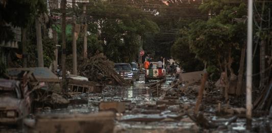 México eleva a 66 el número de muertos por las catastróficas lluvias e inundaciones