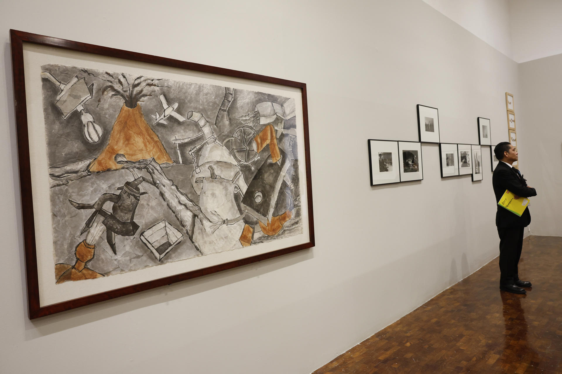 Una exposición reflexiona sobre las huellas del terremoto de 1985 en la Ciudad de México Una exposición reflexiona sobre las huellas del terremoto de 1985 en la Ciudad de México