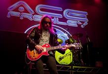Ace Frehley, guitarrista original de KISS, fallece a los 74 años