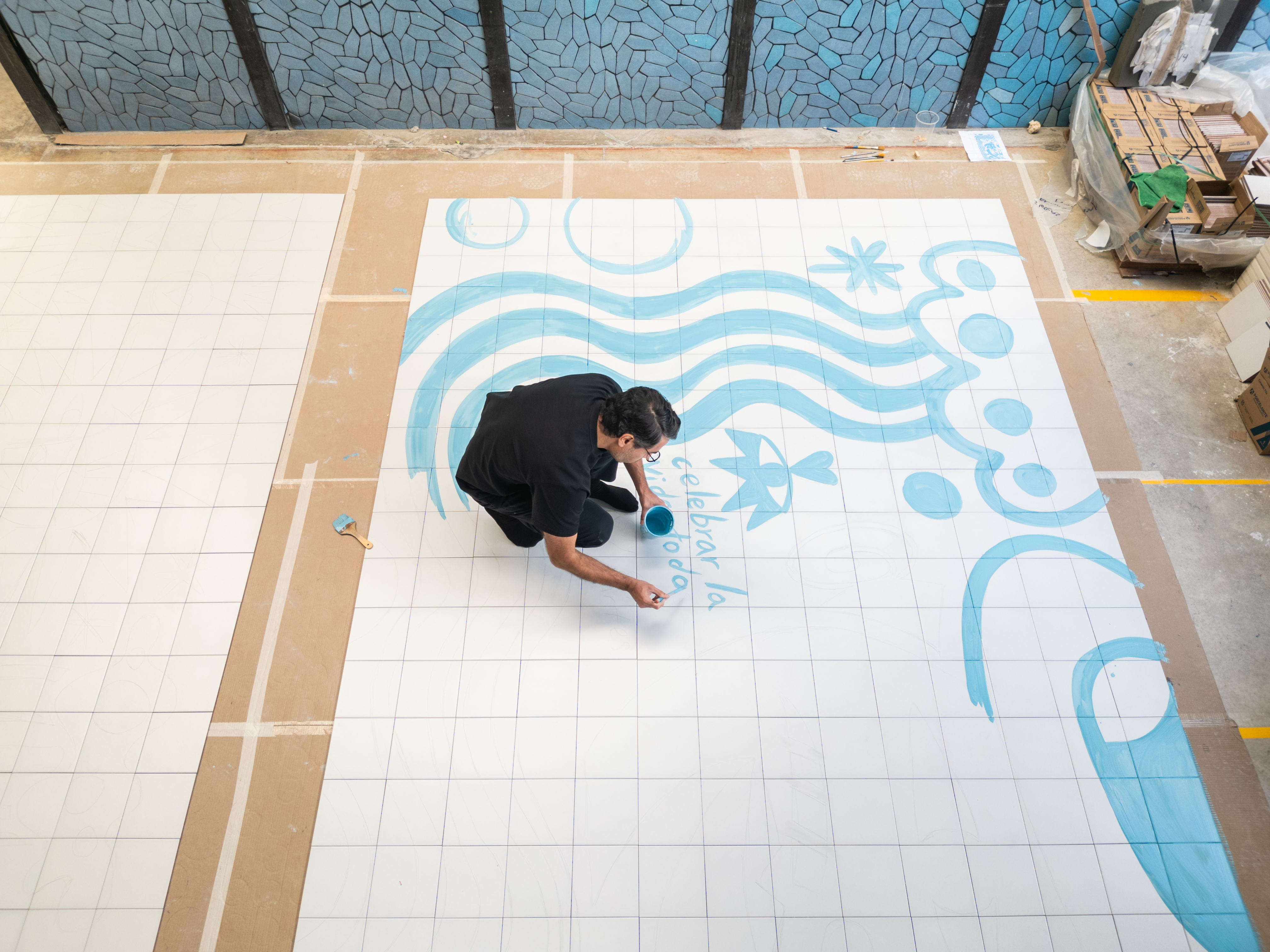 Claudio Limón presenta su mural “Constelación infinita”, representativa de los Altos de Jalisco y el Tequila Claudio Limón presenta su mural “Constelación infinita”, representativa de los Altos de Jalisco y el Tequila