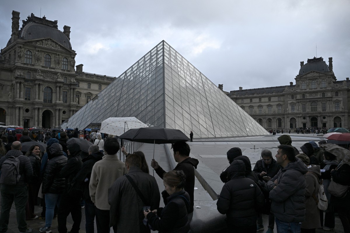 Las joyas de la Corona del Louvre: ocho minutos de un espectacular robo