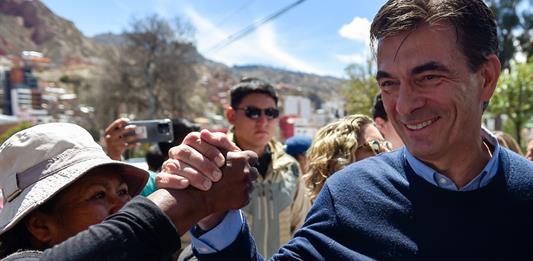 Centroderechista Paz, nuevo presidente de Bolivia que pone fin a 20 años de socialismo