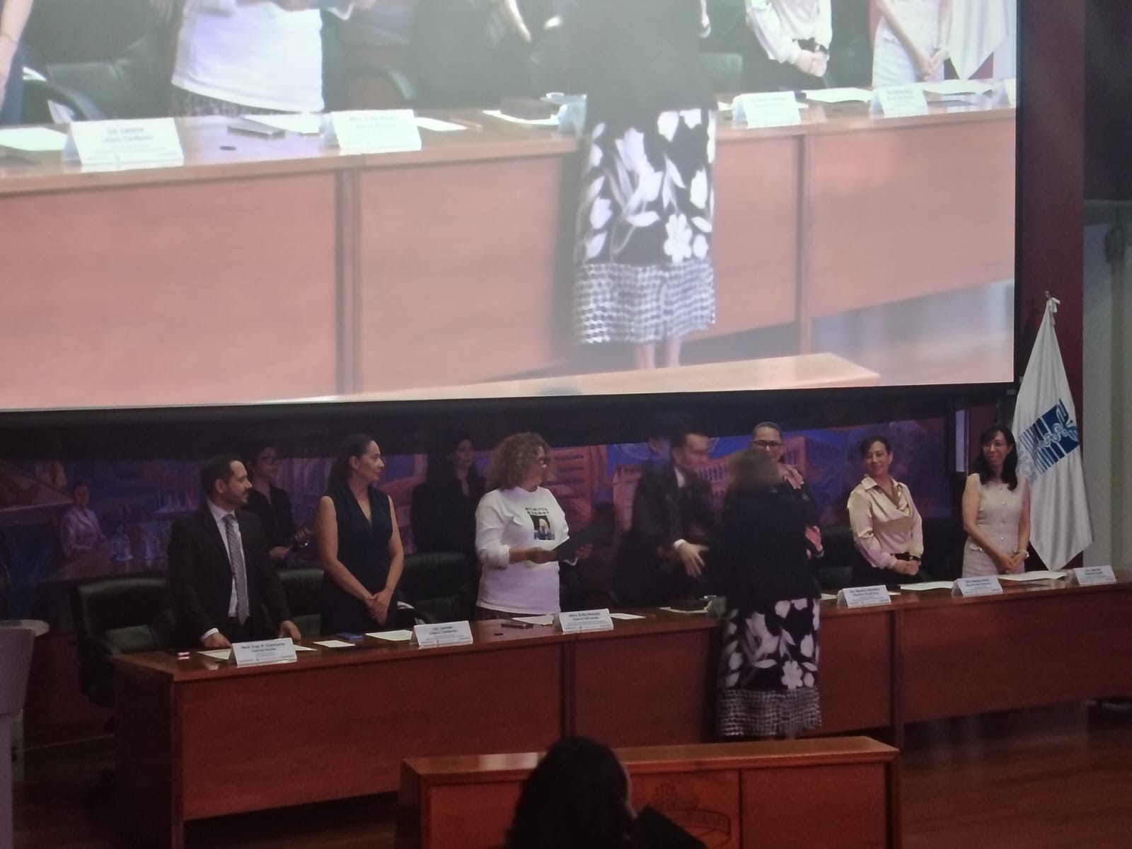 Reconocen en el CUCS la trayectoria de académicos con la Presea Juan López y López