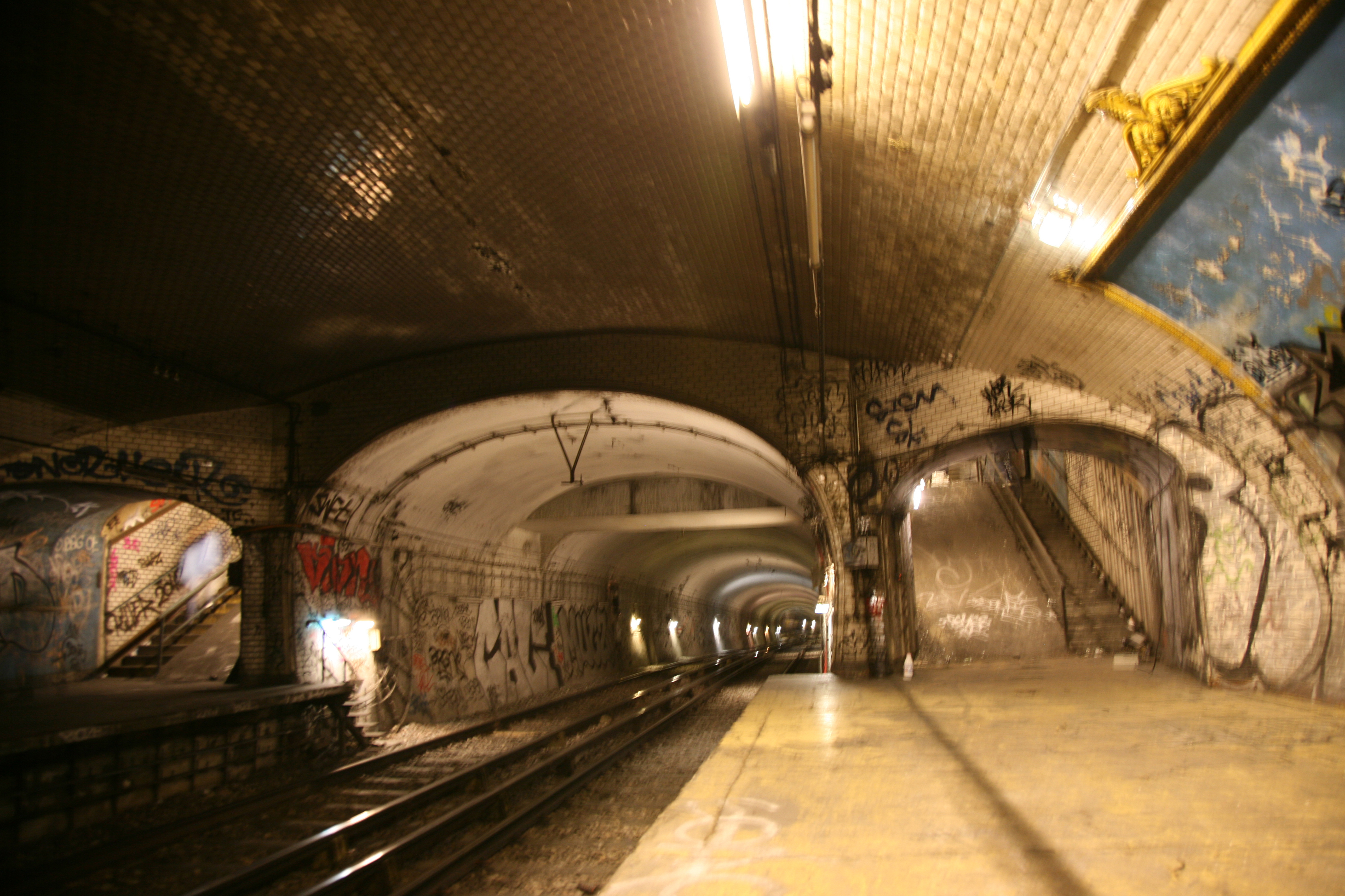 Sitios abandonados con un aura fantasmal Sitios abandonados con un aura fantasmal