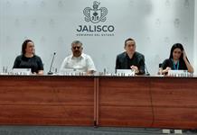 Artesanos jaliscienses sustituyen figuras de plástico en la Rosca de Reyes por piezas de barro