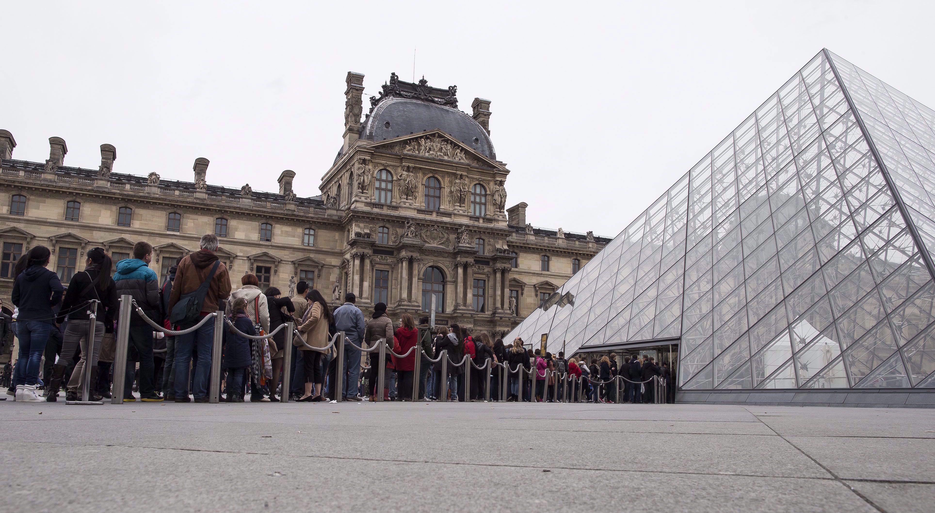 La vulnerabilidad del Louvre y otros museos La vulnerabilidad del Louvre y otros museos