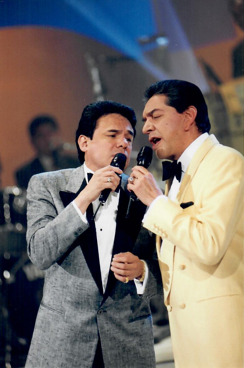 Marco Antonio Muñiz será homenajeado en las Fiestas de Octubre como uno de los íconos musicales de México Marco Antonio Muñiz será homenajeado en las Fiestas de Octubre como uno de los íconos musicales de México