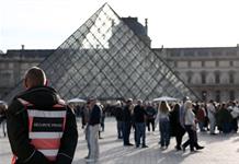 El Louvre reabre sus puertas tres días después del robo de joyas