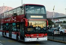 Autobuses eléctricos chinos de dos pisos transportan a hinchas en Copa Mundial Sub-20 en Chile