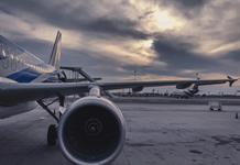 Republicanos alertan sobre posible caos en aeropuertos de EEUU a causa del cierre