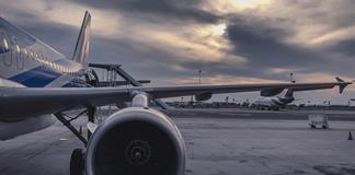 Republicanos alertan sobre posible caos en aeropuertos de EEUU a causa del cierre